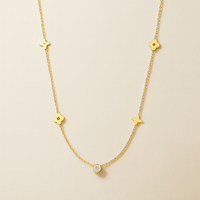 Carrie® Clover Chain