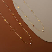 Carrie® Clover Chain